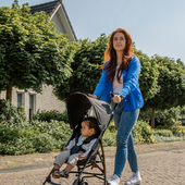 On-the-go with the Nora stroller! 🌍👶 This stroller is perfect for kids from 6 months up to 15kg.⁣
⁣
⁣
⁣
⁣
#DingBaby #Ding #BabyStroller #Adventuretime #TravelEssentials